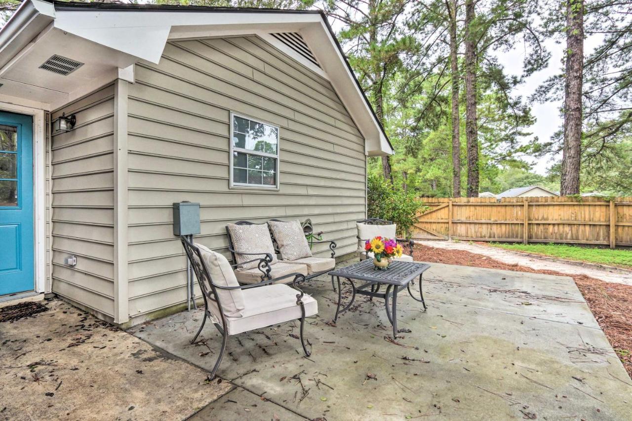 Peaceful Beaufort Home With Front Porch And Grill Exterior photo